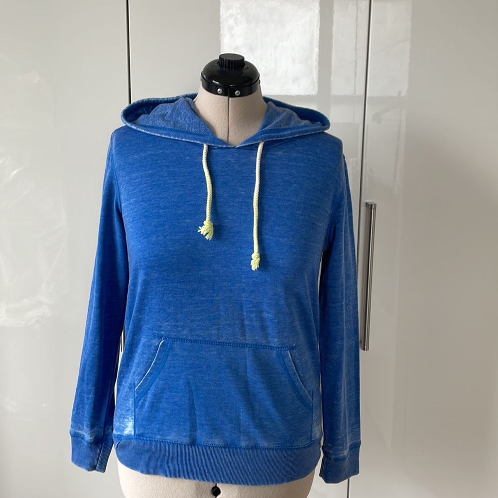 Derek Heart Sweatshirt/Hoodie Color-Sky Blue Size-Medium NWOT